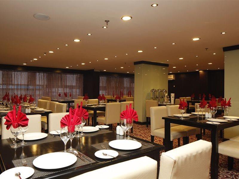 Haven Plaza Hotel 4*