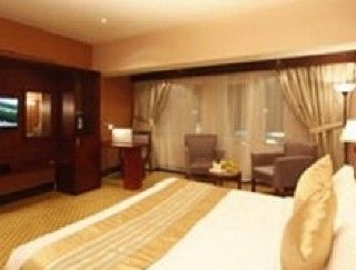 Haven Plaza Hotel 4*
